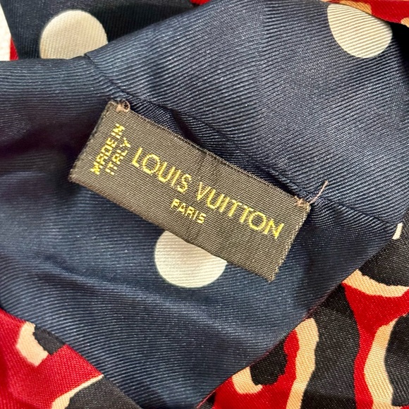 Louis Vuitton Stephen Sprouse Silk Infinity Scarf - Picture 5 of 5